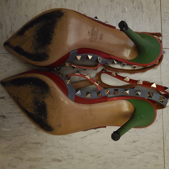 SOLD!! - Valentino Rockstuds size 38.5 - Picture 4 of 5
